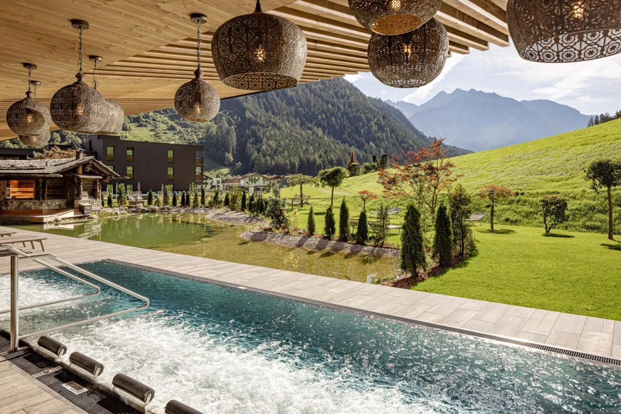 Alpine Luxury Spa Resort Schwarzenstein Lutago Buitenkant foto